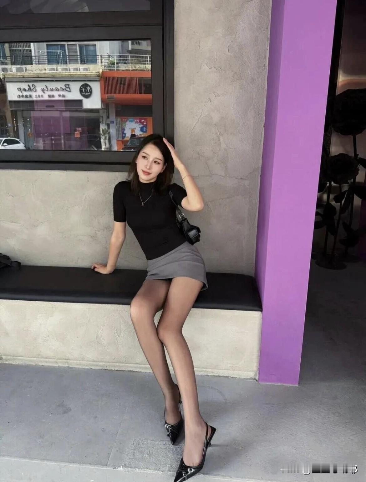 美是一个多维度的综合体现，绝不仅仅是单一的外表标准。真正的美丽是外在形象、内在气
