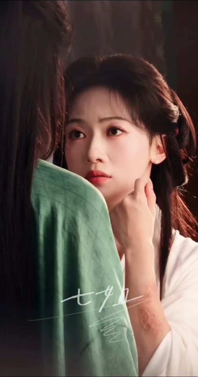 有些人真挺无聊的，什么时候能更关注演员的作品本身啊？别的不知道，吴姐《凤不栖》下