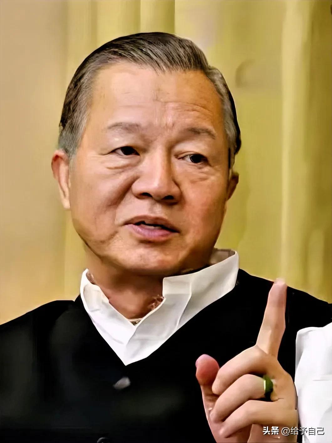 曾仕强：德不配位必有灾殃，守德惜福方为上等智慧。
 
曾仕强曾深刻阐释：德行与权