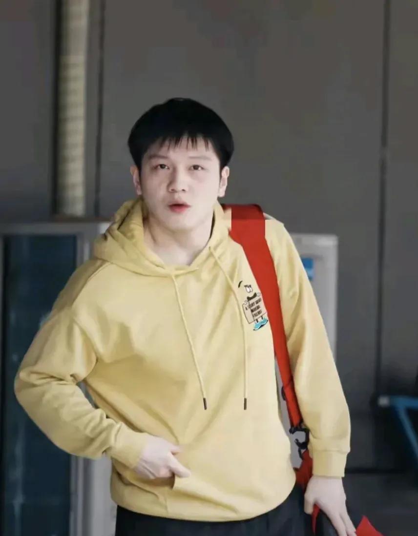 樊小胖归位北京，小勒布是不是得紧张点？

最新消息，我们超级可爱的乒乓球国手樊振