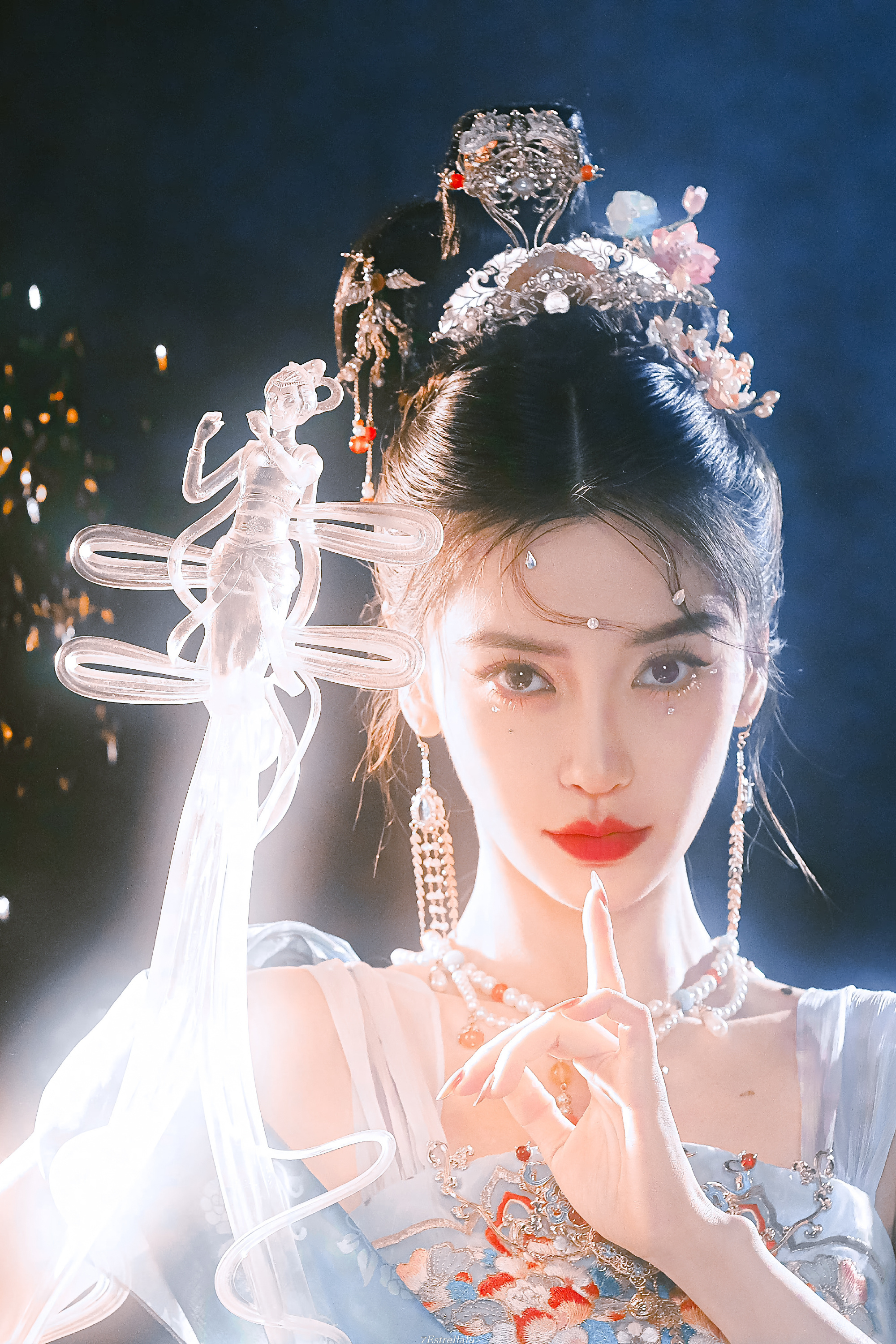 angelababy angelababy “星星会暗，太阳会落，但你会永远闪闪