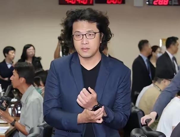 2026年4月22日，立法委员沈伯洋在社交媒体发文，点破了中国近期惯用的国际手法