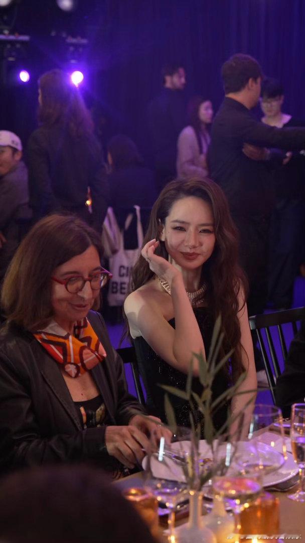 赵涛李庚希戚薇戛纳同框🍃气质美人齐聚戛纳，成熟沉稳、少女灵动、干练飒爽无缝切换