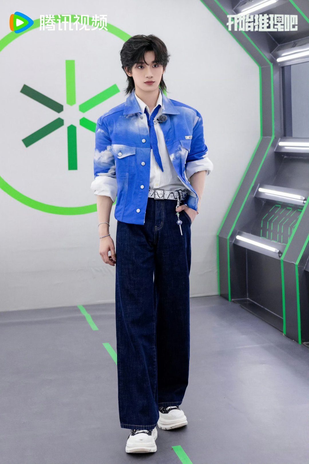 丁程鑫婉拒当新郎丁程鑫别让孩子干这些开始推理吧节目里恰逢趣味婚礼环节，众人热闹互