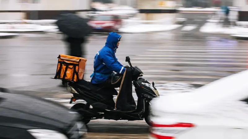 4名专家因送餐延误身体不适拒评标 “4名专家因送餐延误身体不适拒评标”这事最近闹