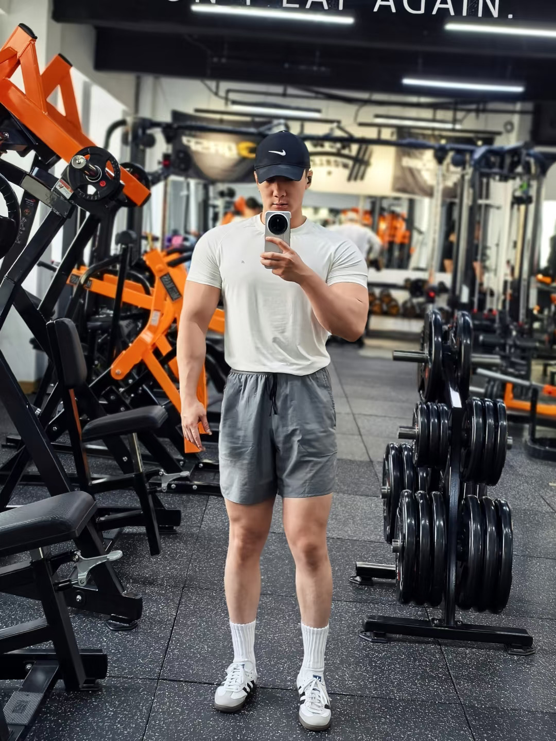 🏋看看你们手机里最近一次健身的照片