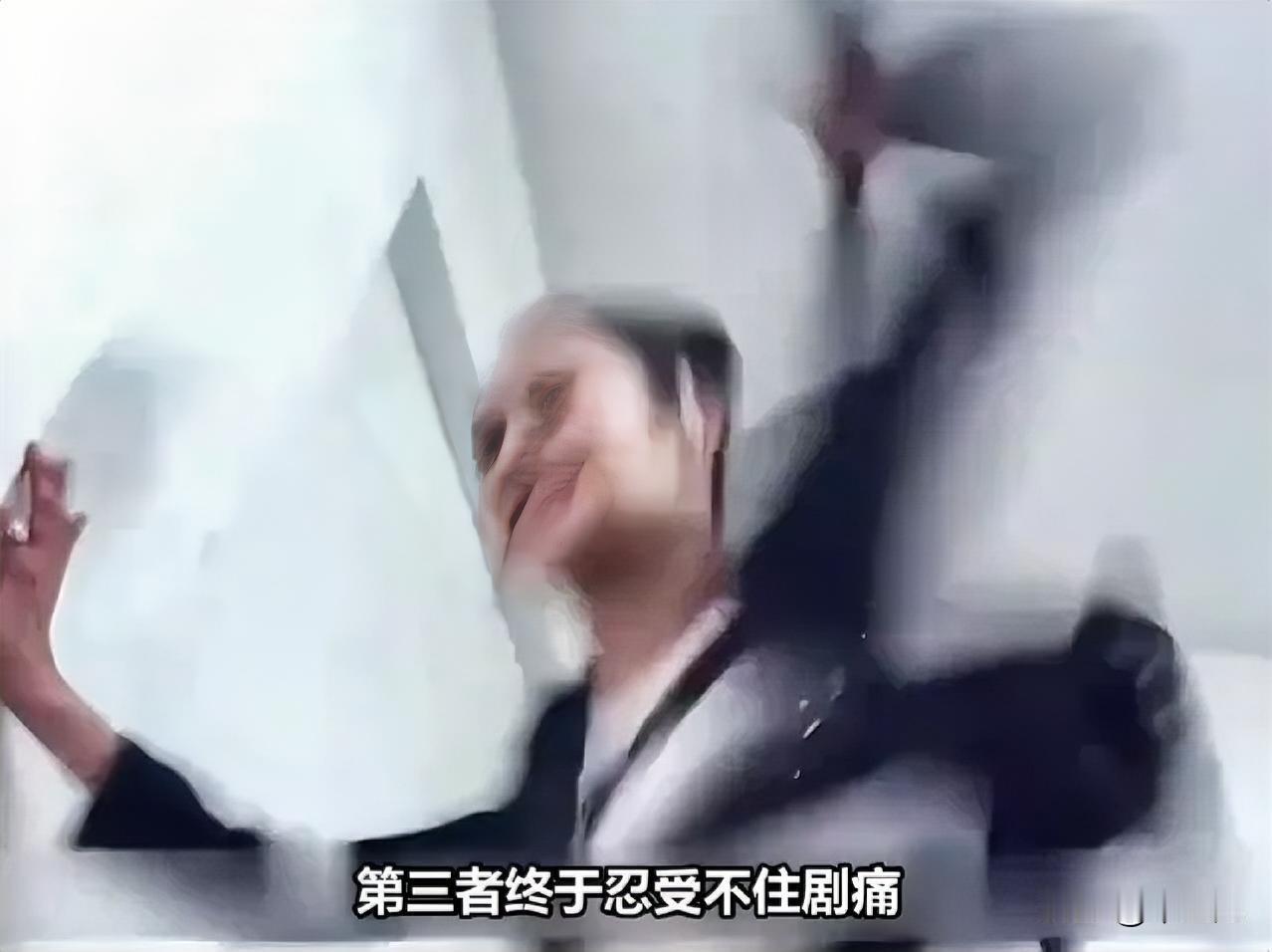 今天我会提出一个非常反人性的观点！
强烈建议：
以后所有的婚外情的追责，
都从男