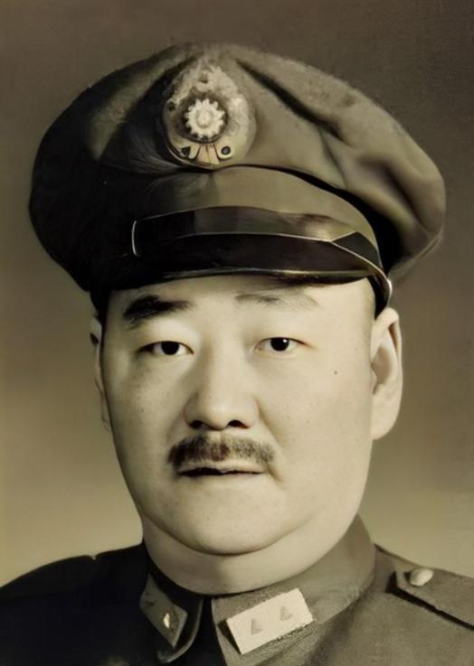 国民党原军司令刘峙的父亲，被村中恶霸活生生打死，刘峙返回家乡，看到杀父仇人，村民