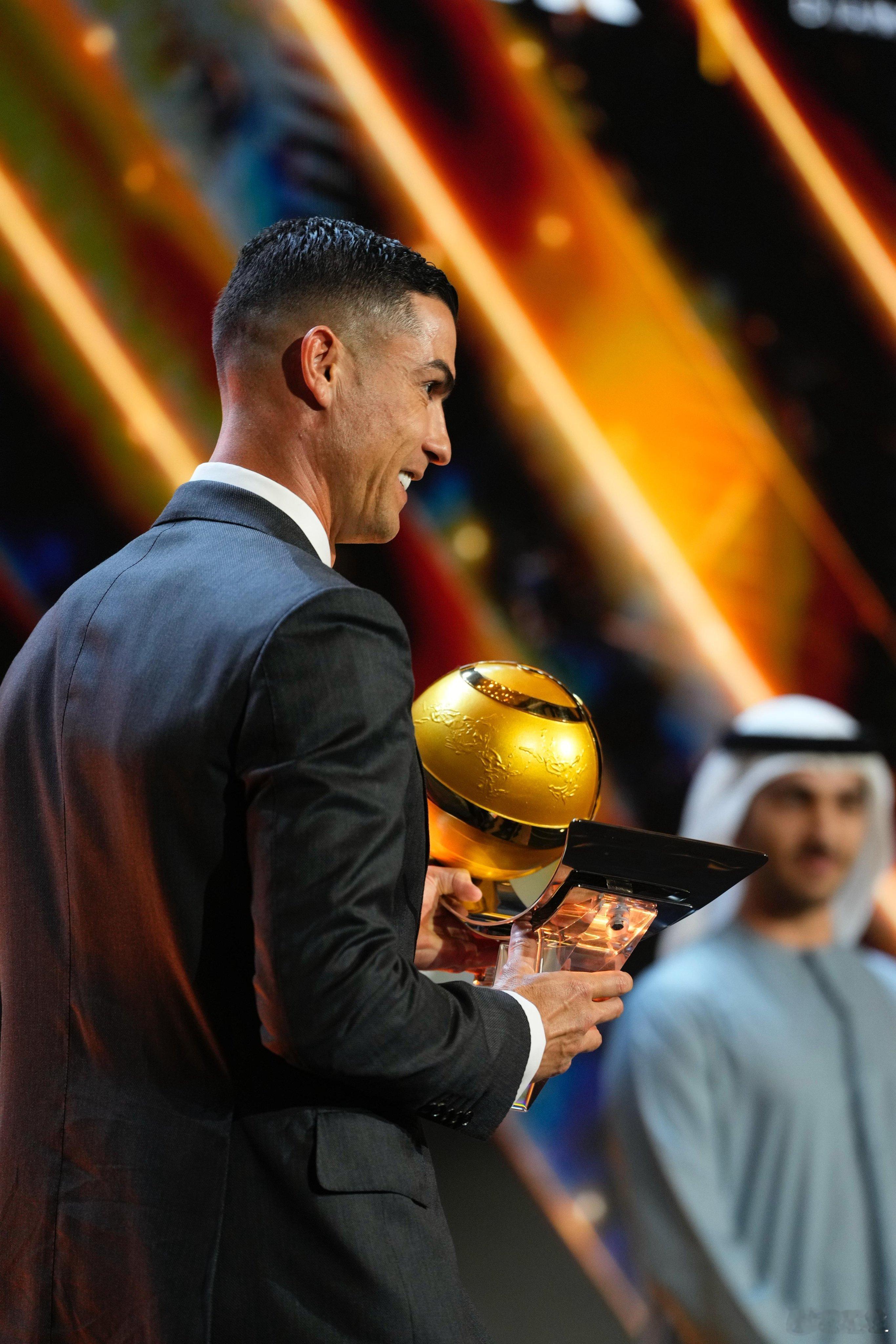 我感觉世界杯他至少进个点球 