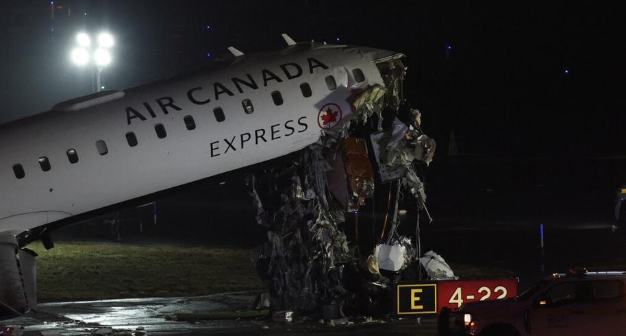 突发！纽约一机场因飞机与地面车辆碰撞事故关闭

美国联邦航空管理局的国家空域系统