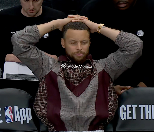 穆迪……不敢看 