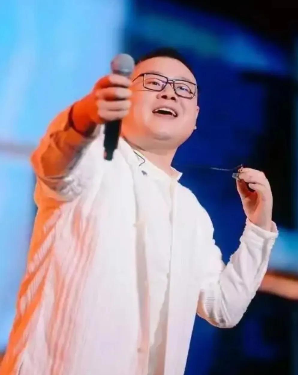 岳云鹏演唱会争议还在发酵！有明星暗讽其演唱会