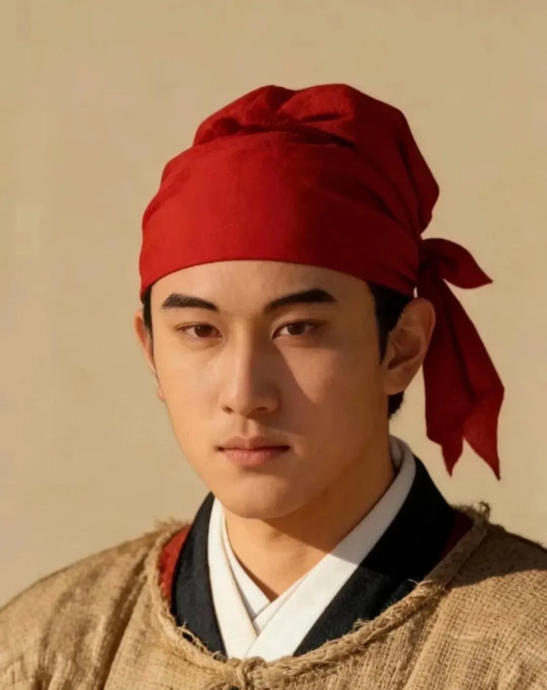 看到朱元璋年轻时的AI照我惊呆了！
像好几位男演员啊？杨洋？陈晓？