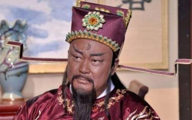 1062年，包拯去世，出殡当天发生了一件奇怪的事，原来，他临终时悄悄告诉女婿文效