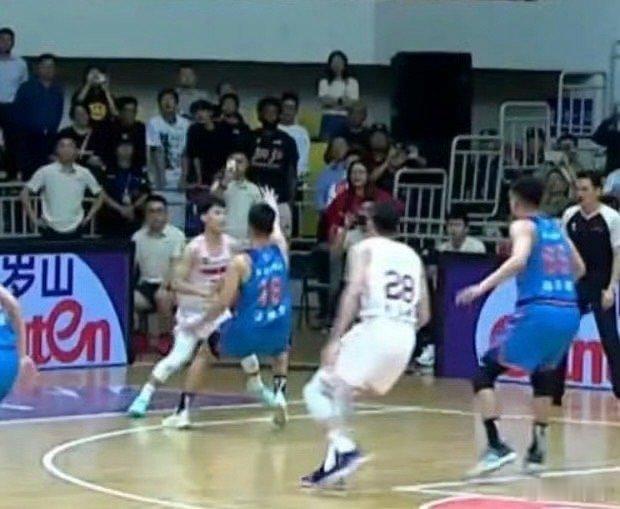 “对我有利的才是真相” ​​​