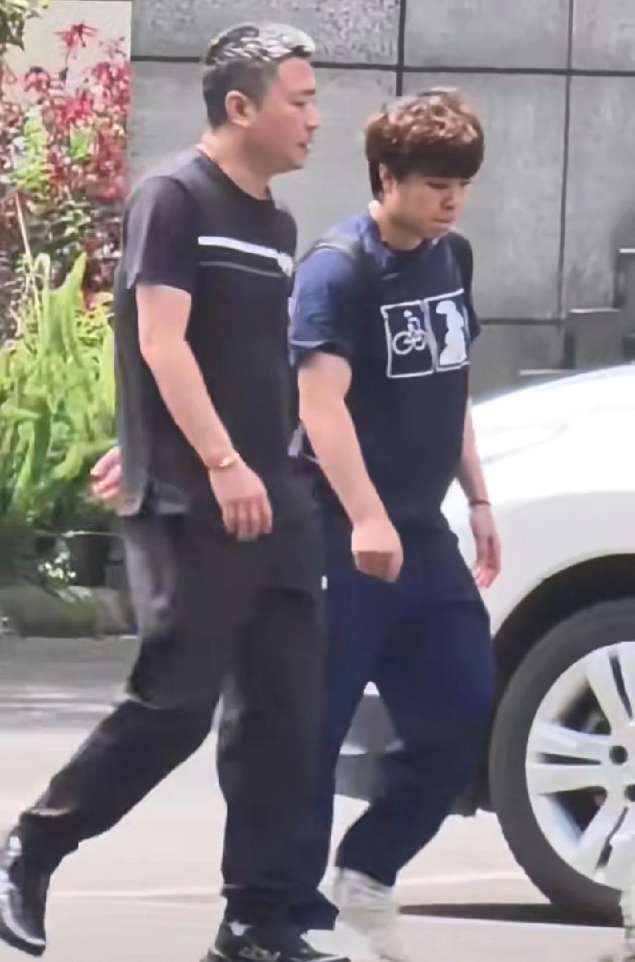 王艺迪这次伦敦团体赛一定会上场

最近看到成都封训期间的大迪又壮实了，头发也剪短