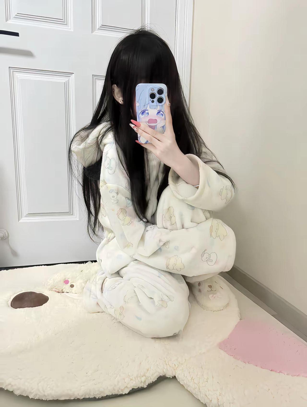 什么都是淡淡的就好了 不开心是淡淡的 痛苦是淡淡的 哪怕幸福也好 一直淡淡的就是