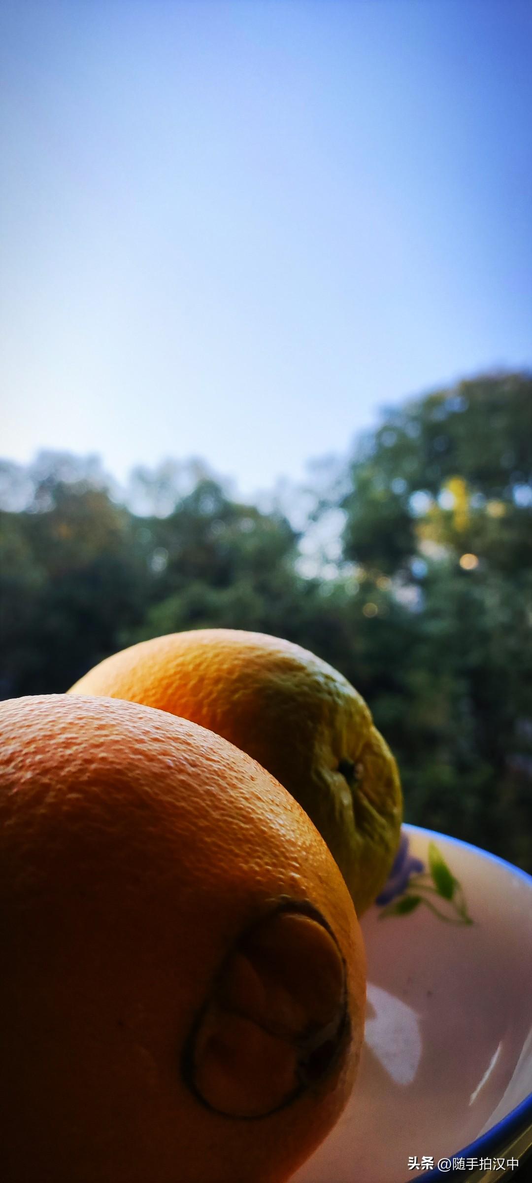 冬日生活打卡季收到友人从青岛下单，订了赣州脐橙快递给我。现代社会，友情因为不同的