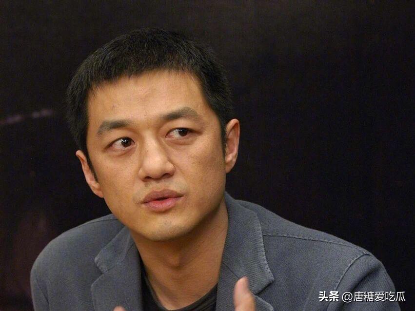 真男人说到做到
李亚鹏今晚估计都睡不着觉
因为张雪说把自己赛车的复刻版拿去拍卖，