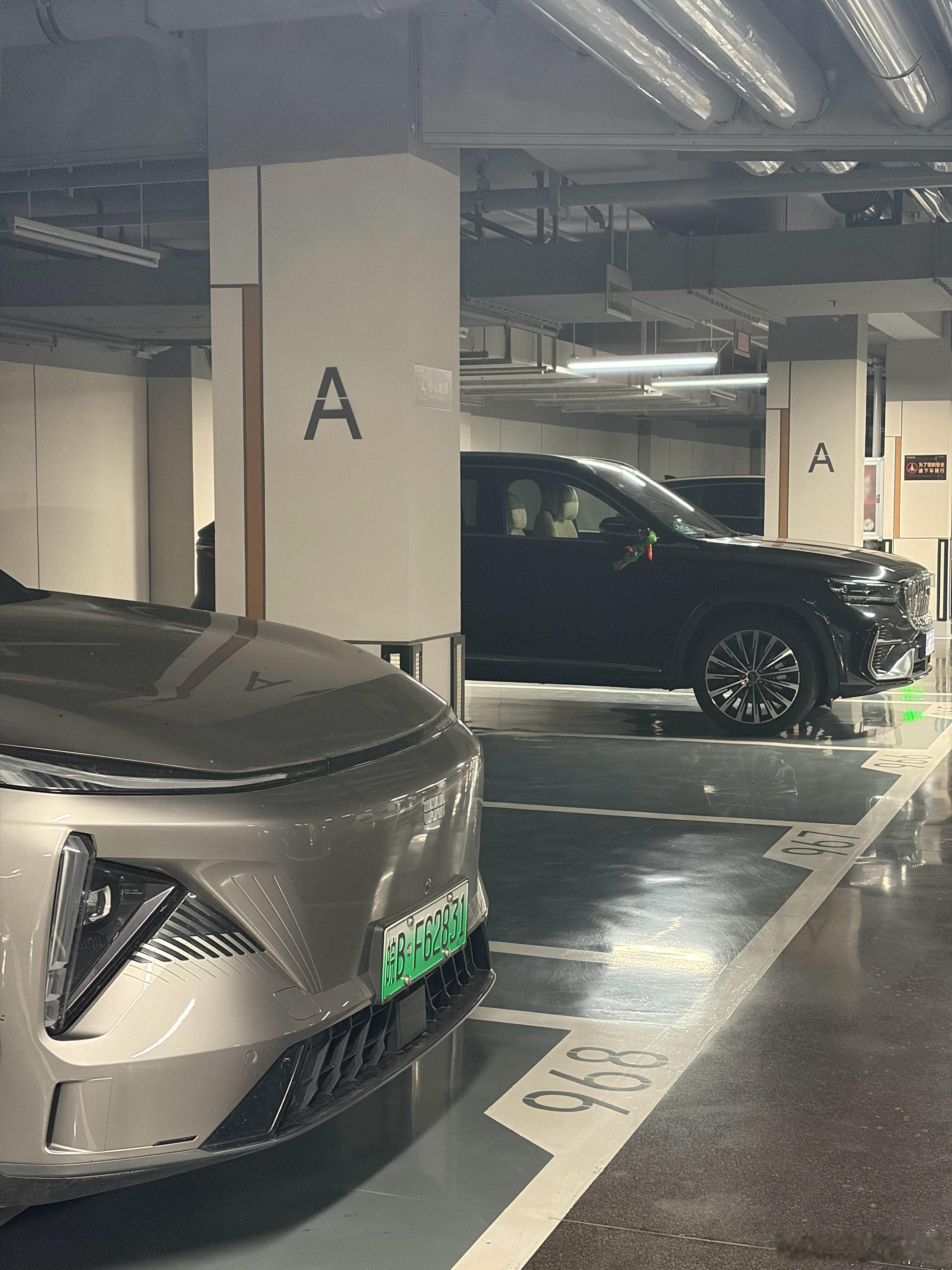 早上到小区地库 看见的车都是我做过的项目吉利KC-2A 吉利KX11 银河G63