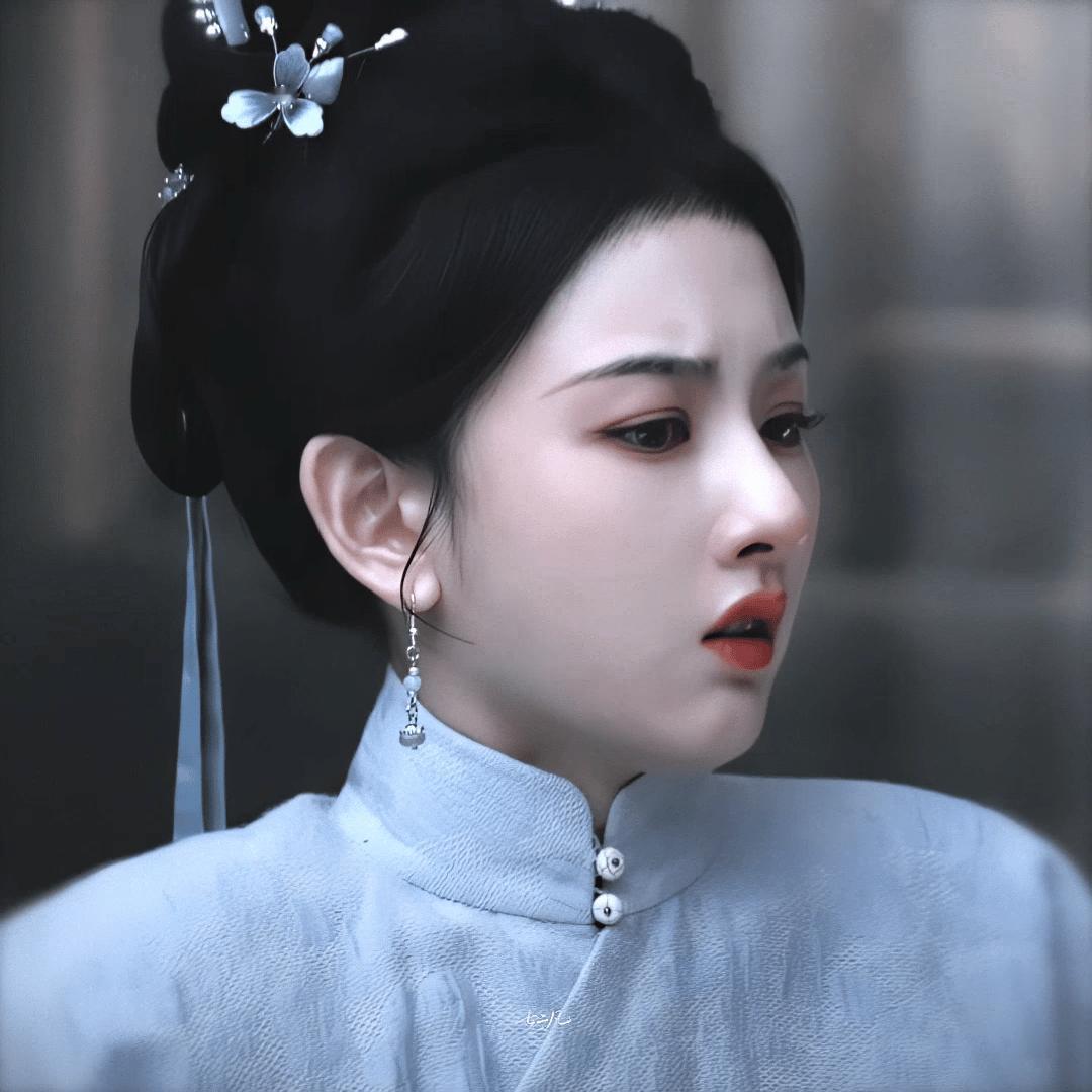 宋祖儿用连轴转的工作状态，诠释着“把失去的时间赢回来”的决心，而从古装到民国的无