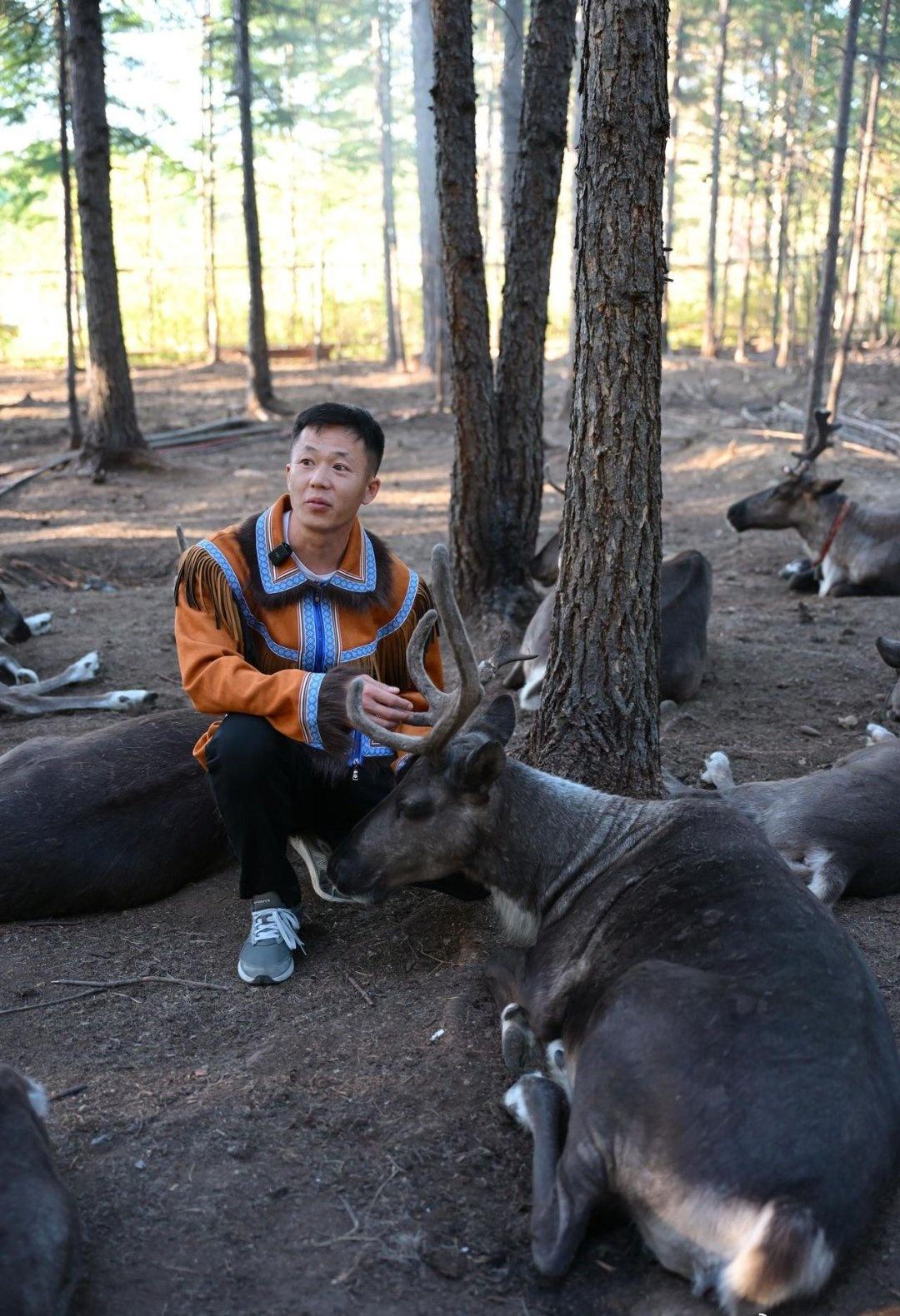 藏在采集车里的北京故事百度地图的采集车默默记录着北京的变迁与日常，胡同的烟火、长