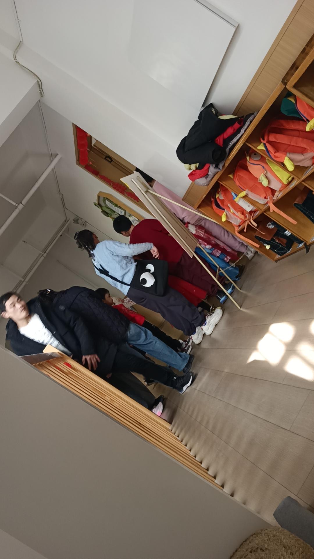 养娃真是门学问，今天就分享点 2 岁+的育儿干货。
很多宝妈疑惑，为啥同样 2 