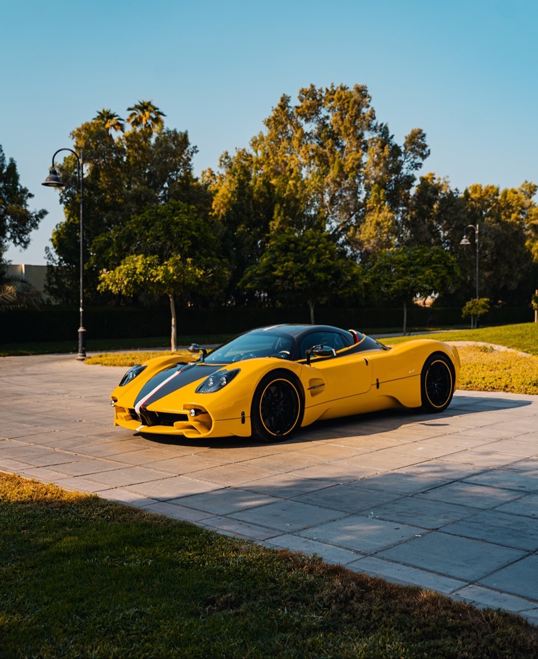 这款重新定义完美的超跑🟨帕加尼Utopia采用了梅赛德斯-AMG的双涡轮增压V