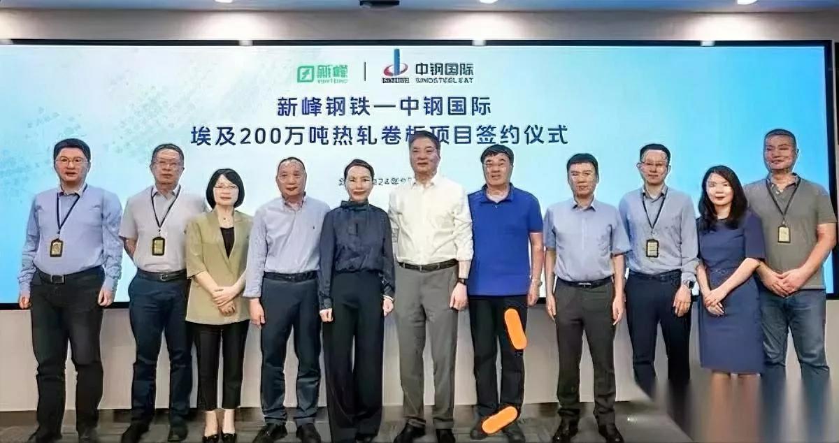 马科长当年那支支吾吾，全网笑他“演技差”。

直到我上周在钢厂门口遇见他，才懂那