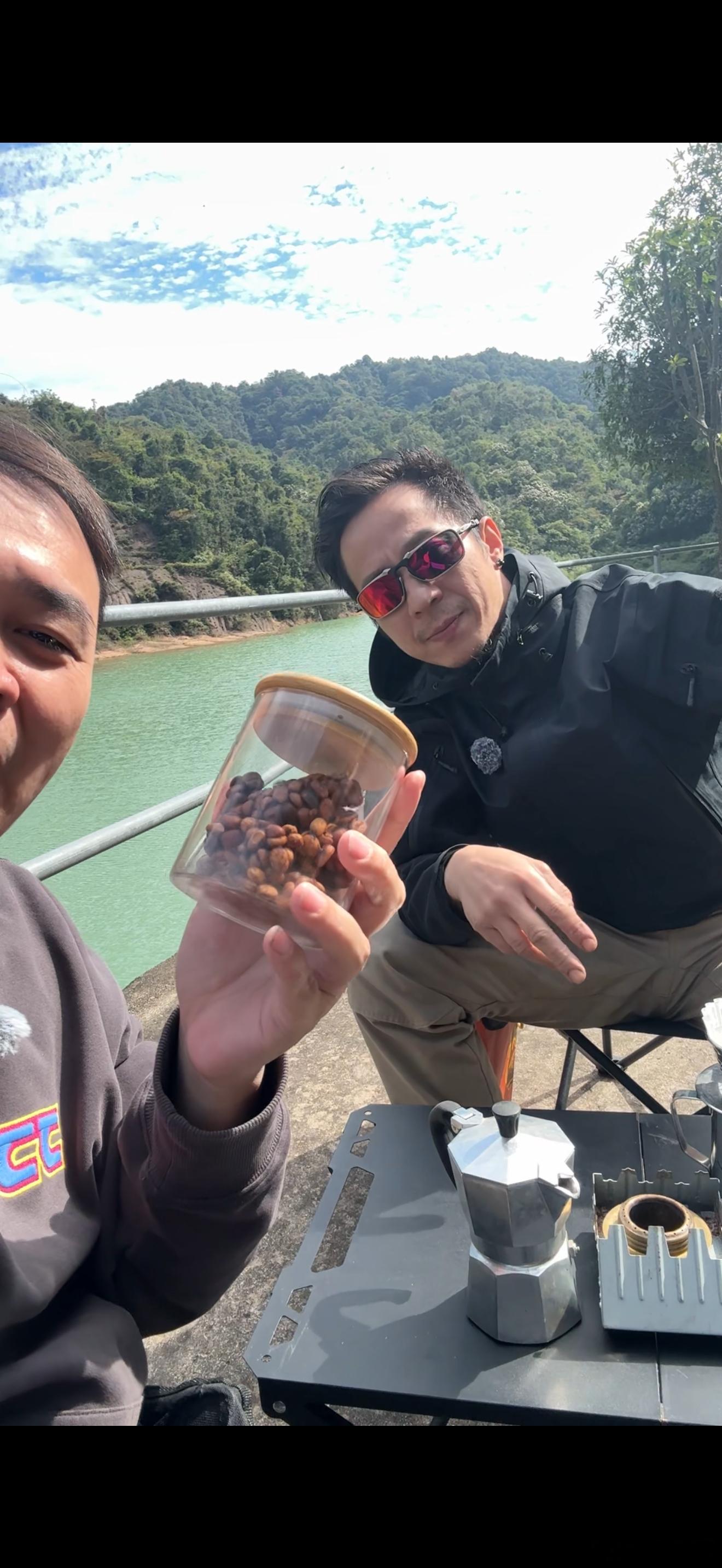 亮哥带来的猫屎咖啡，确保每粒豆都屎多个啡 