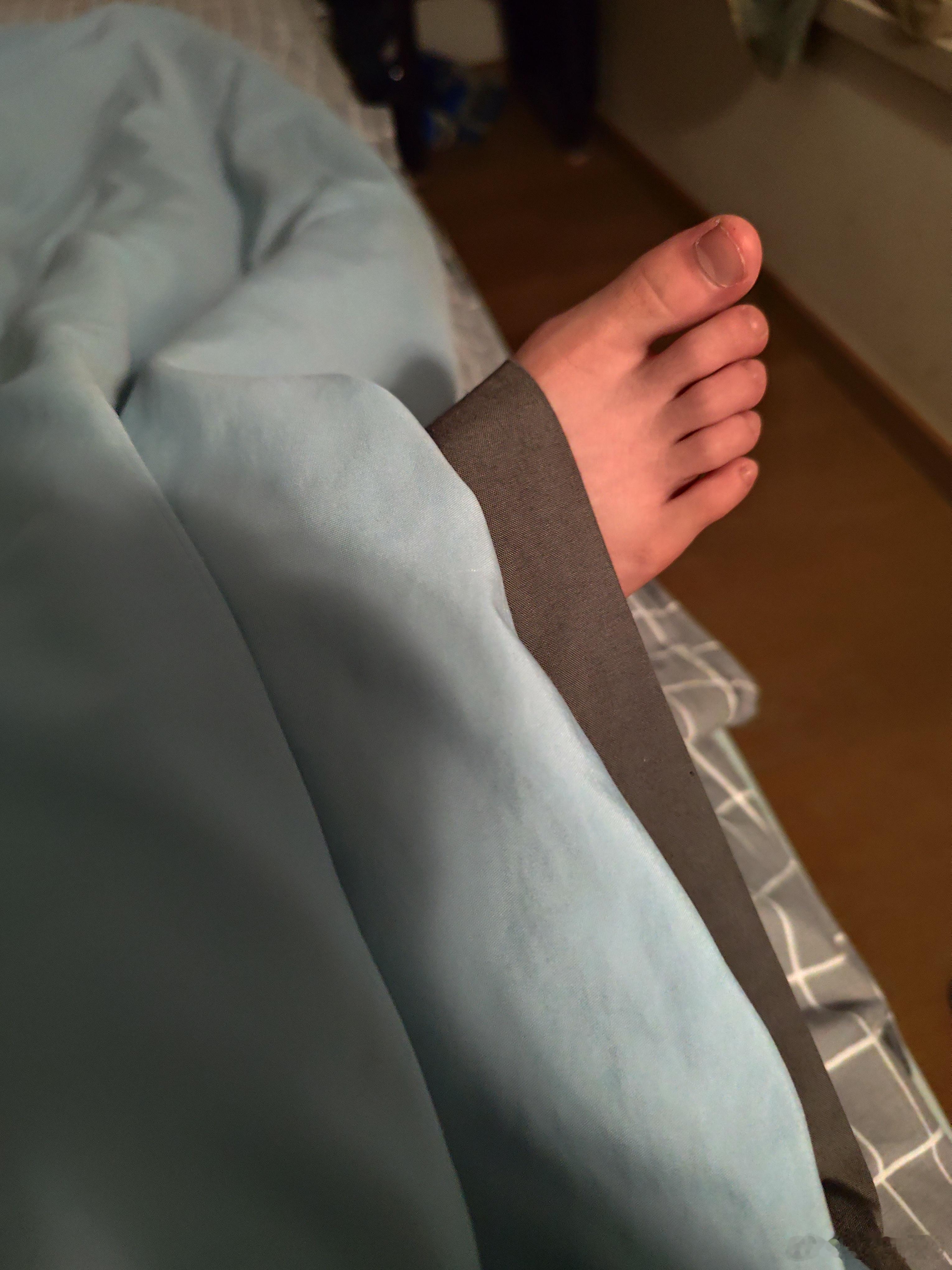 在骂骂咧咧中睡着了。🌚🌚晚安吧！ 