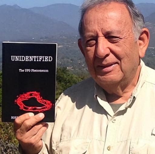 美国老兵爆料：冷战时出现UFO，仅靠发光8天内让美20枚核导弹失效
 
一名美国