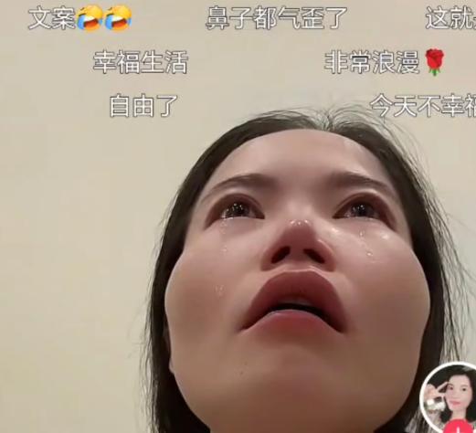 广西宜州的在编教师易菲辞掉了工作，去巴基斯坦白沙瓦生下了三个孩子，如今她被关在深