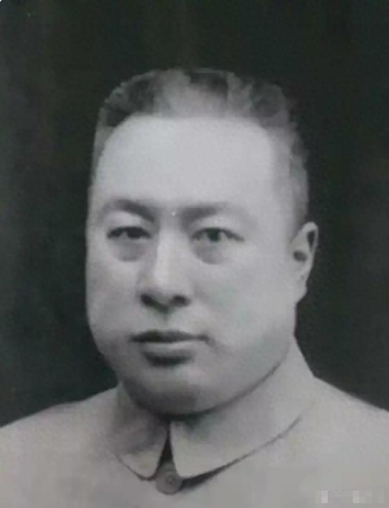 1931年的齐齐哈尔危在旦夕，眼看日军就要进城，谢珂不顾下属拼死阻拦，执意要动封