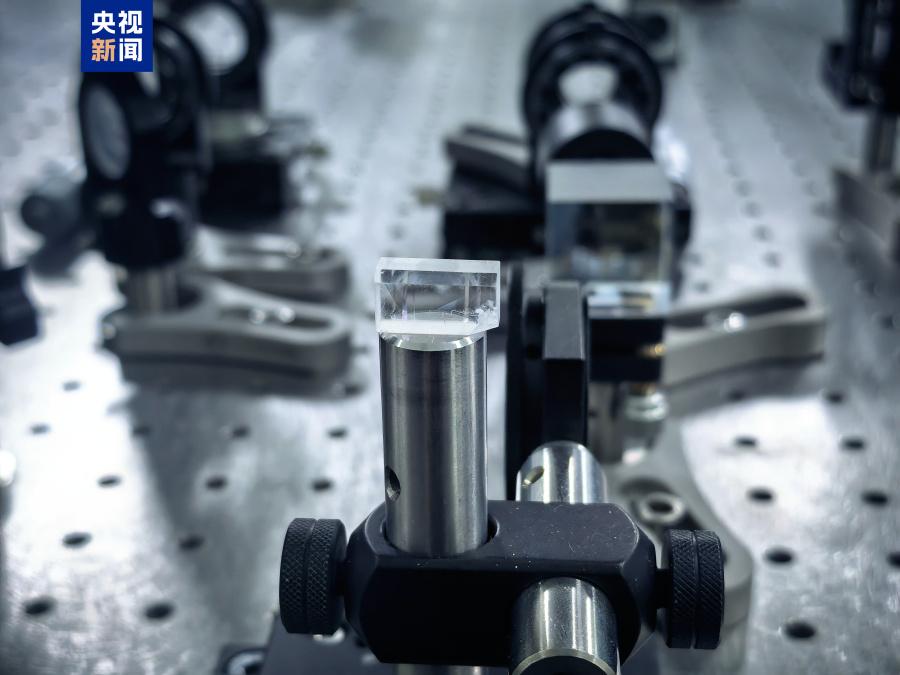 “中国牌”晶体又有重大突破，这消息太让人振奋了！晶体在很多高精尖领域都起着关键作