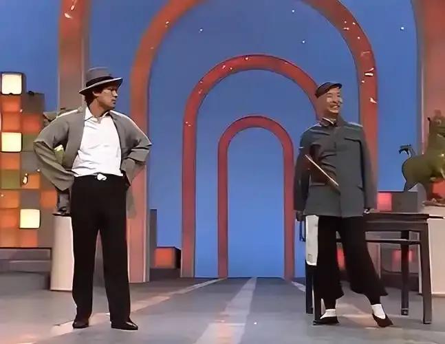 我看陈佩斯。
当今的陈佩斯和过去大大的不同了，经历、艺术、学习的沉淀使他更加的成