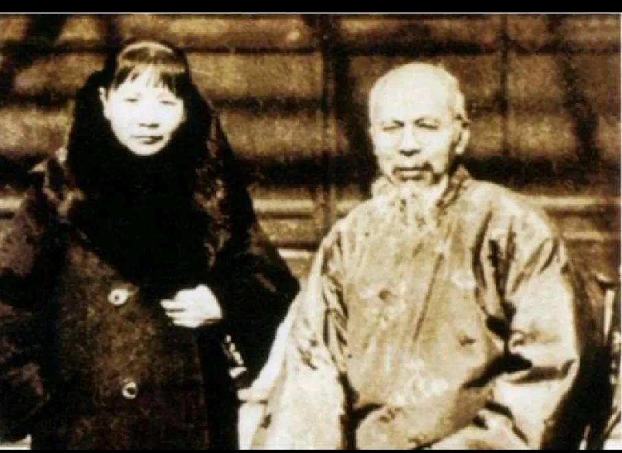 在中国古代和民国时期，老夫少妻的组合并不稀奇。男人可以和多个女人结婚，带年轻女子