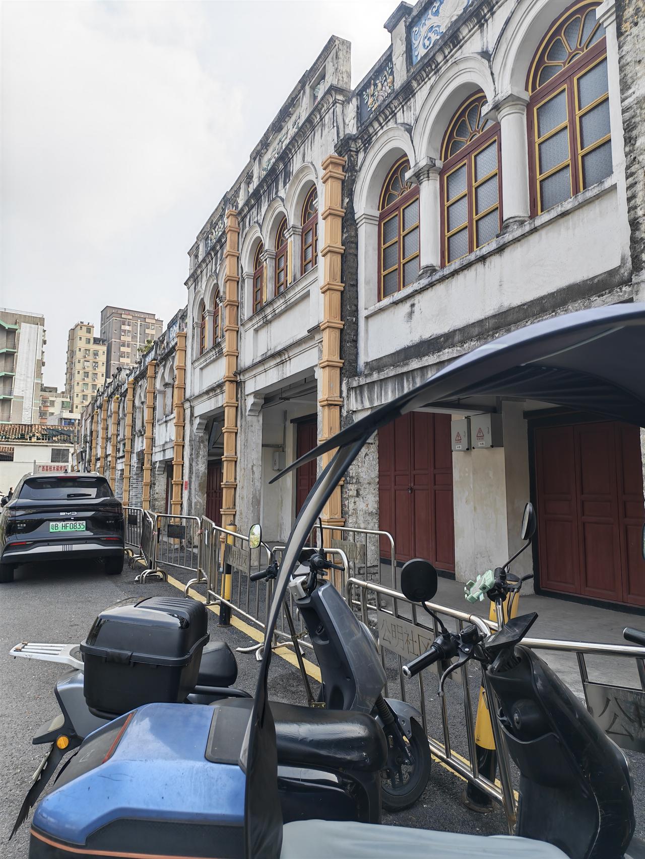 晒出你的本地生活是不是每个地方都有一条解放街呢？我感觉大城市的解放街也不是很特别