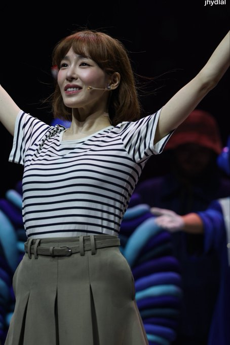 黄美英tiffany  🍬 summer's not over 260709 