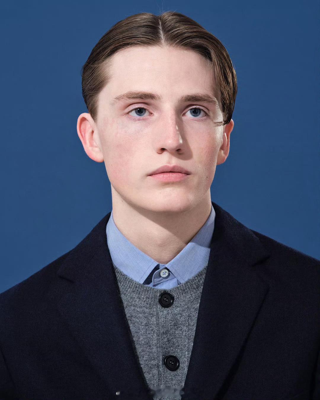 JIL SANDER 2026早秋广告大牌广告 拍得好干净！想拥有这种证件照hh