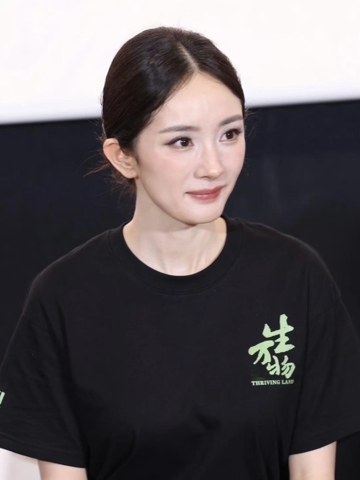 杨幂生万物没有一帧废片 杨幂在《生万物》里的表演，完全配得上这剧的镜头美学。从娇