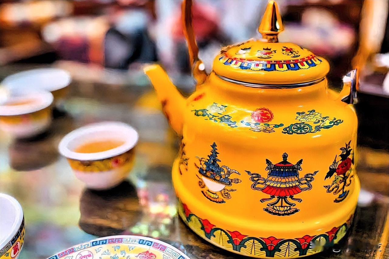 嘴，是可以杀人的。

生活中不见刀光剑影，却有人栽在闲话里，到死都不知对方是敌是