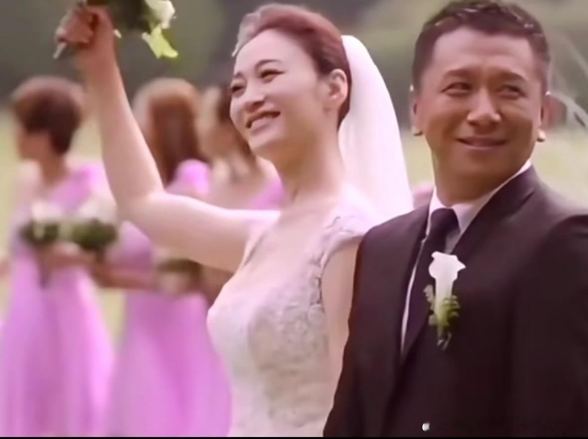 李小冉徐佳宁保持16年好友关系为什么会突然出现曝李小冉徐佳宁离婚，要知道这两人是