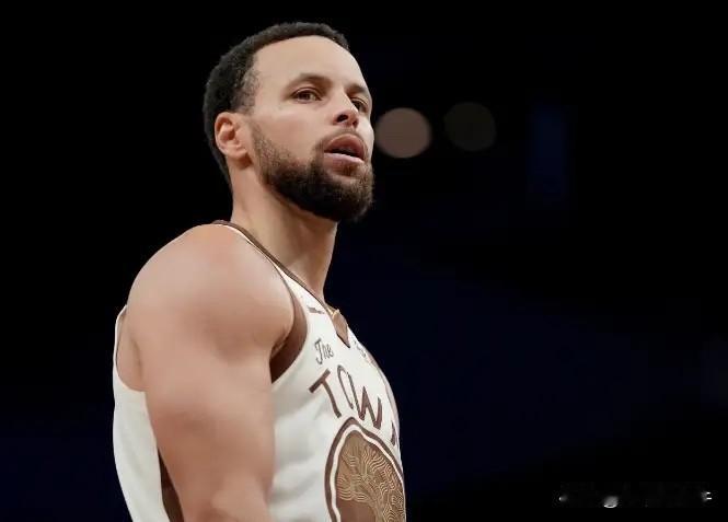 明日勇士和湖人的比赛，库里选择性休战，属于明智之举，想想穆迪就理解库里的举动了。