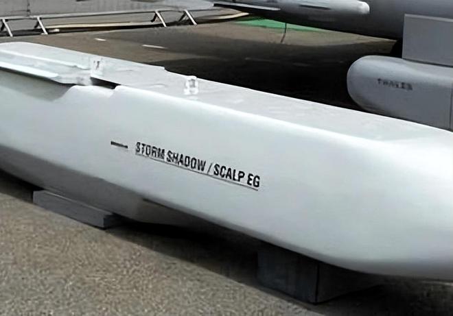 法新社11日报道称，法国军方消息人士称，法国向乌克兰提供的首批远程导弹已运抵乌克