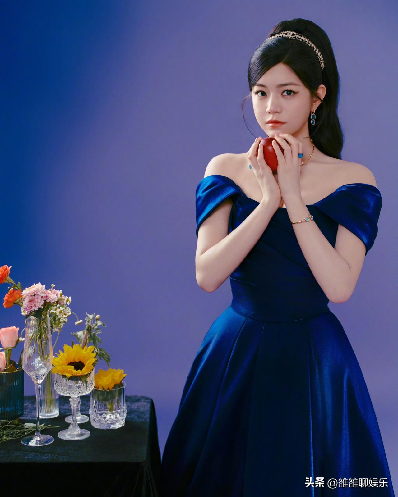 陈妍希，美到失语。

3月17日深夜，就在大家进入梦乡时，陈妍希在社交平台更新了