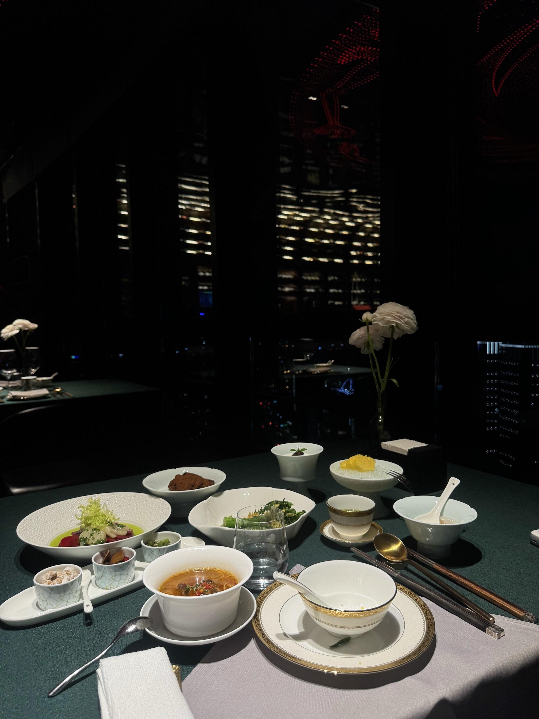 你总以为我的世界很大 但其实你不在的时候我都是一个人