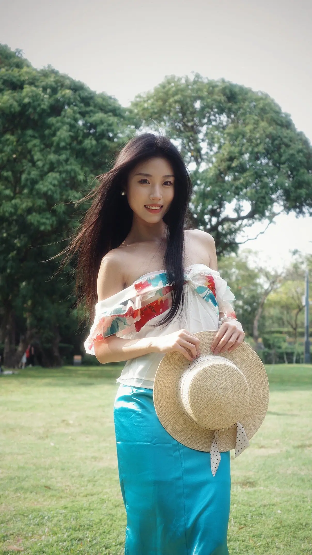 亲爱的女孩 我希望你是真心的喜欢自己 接纳一切脆弱 恐惧 不平静 不对...