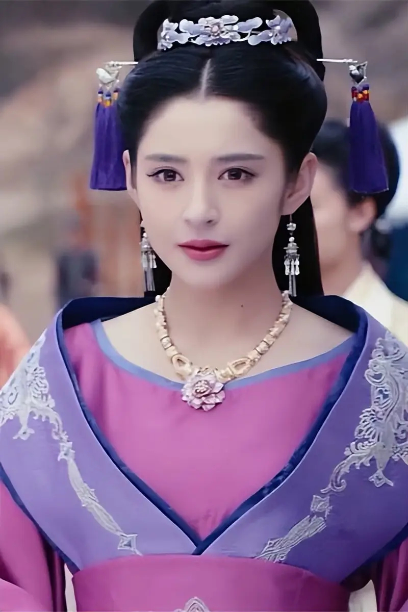 李心艾瘦了80斤李心艾是谁？李心艾是谁？李心艾是谁？