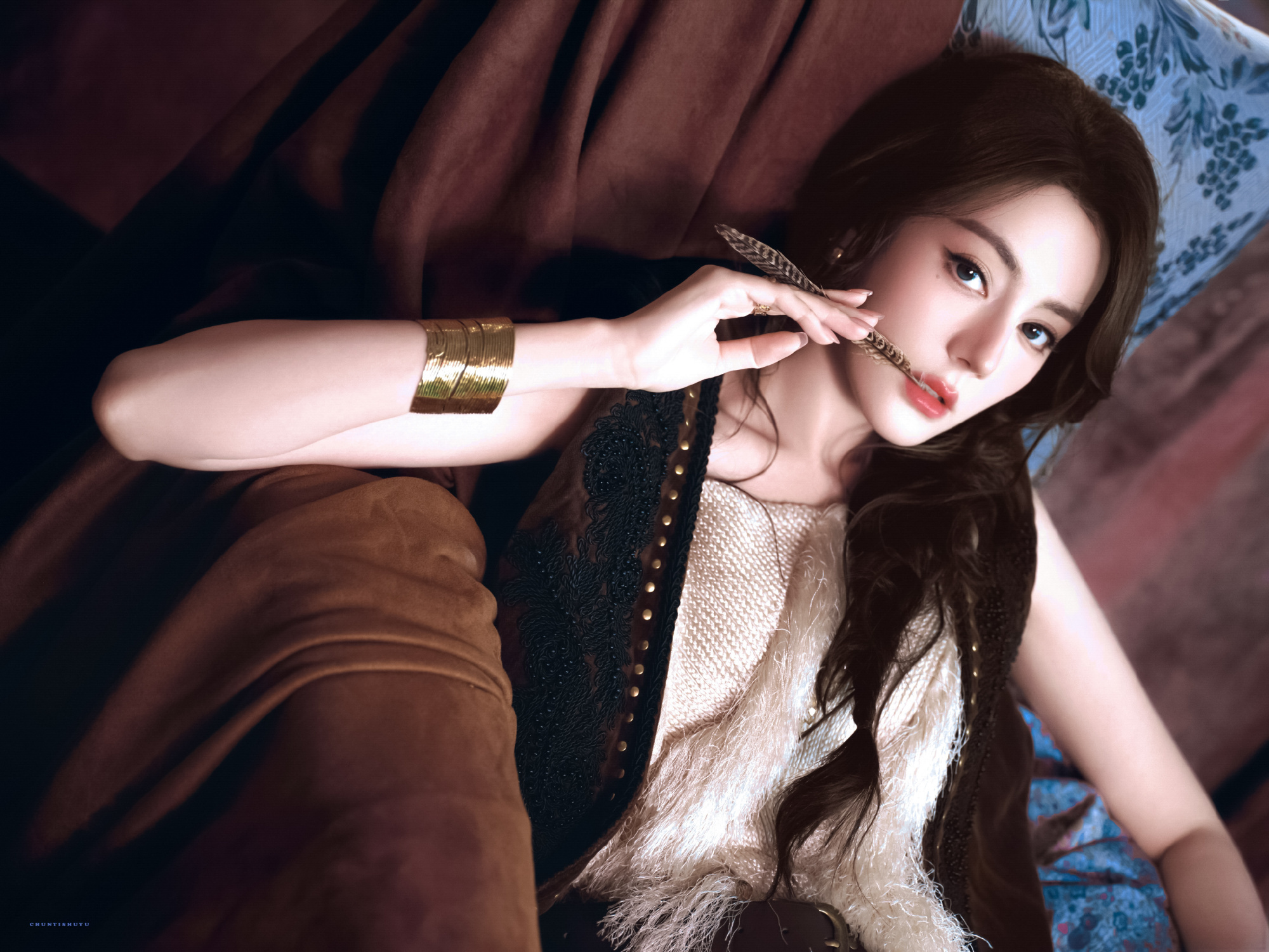 寻找潜藏的钥匙🪄迪丽热巴酒杯里倒出来的是项链 ​​​